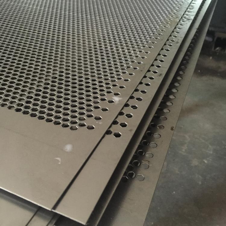 贵州不锈钢冲孔筛板的特点及保养方法